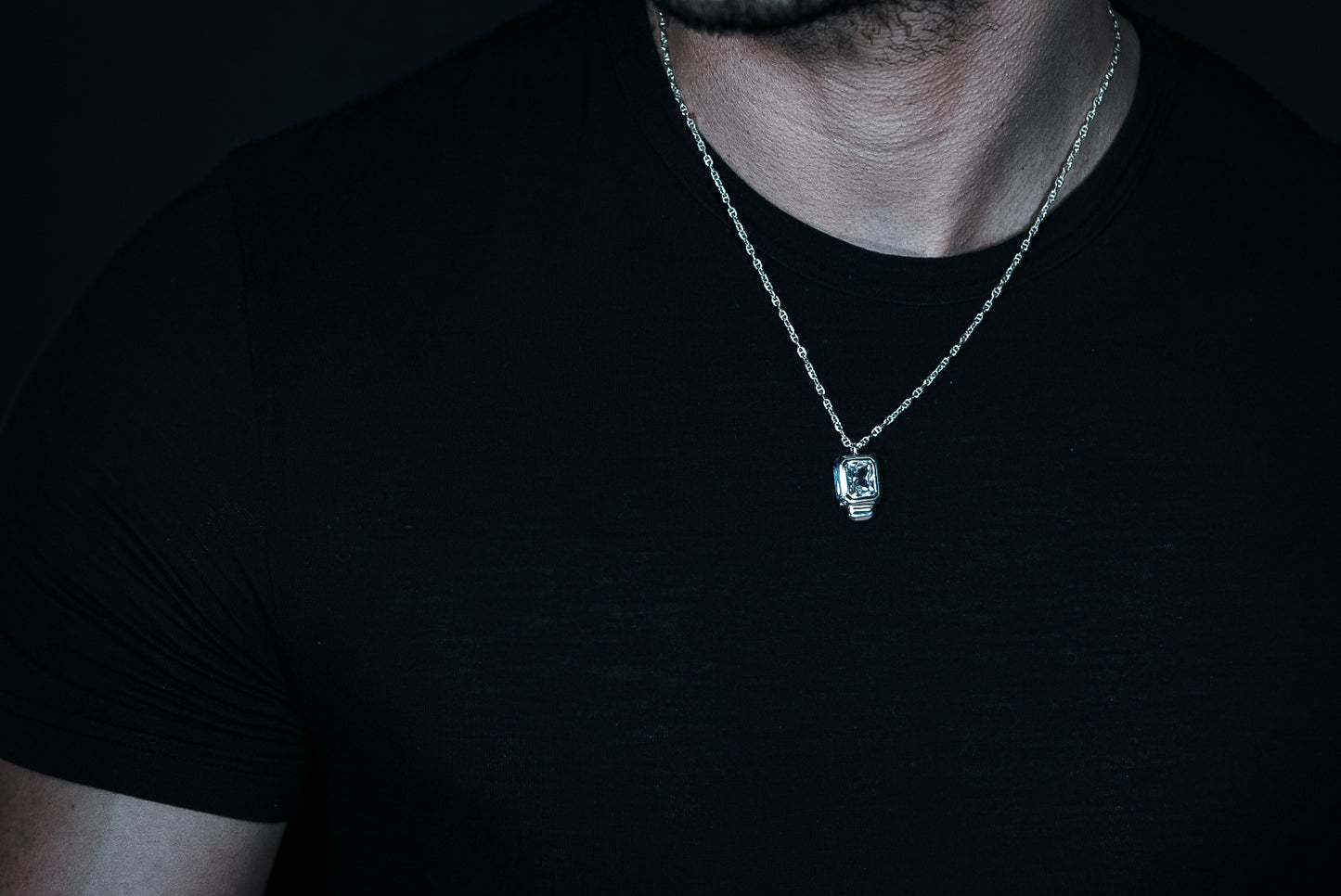 Escudo Necklace - Clear