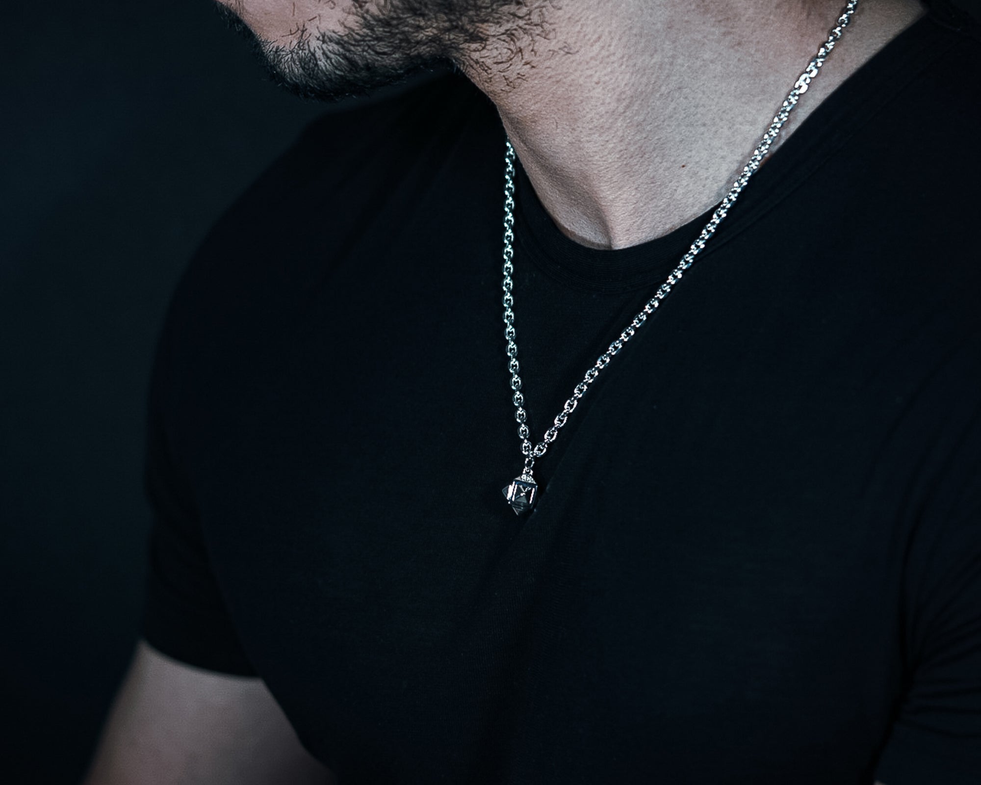 Almo Necklace