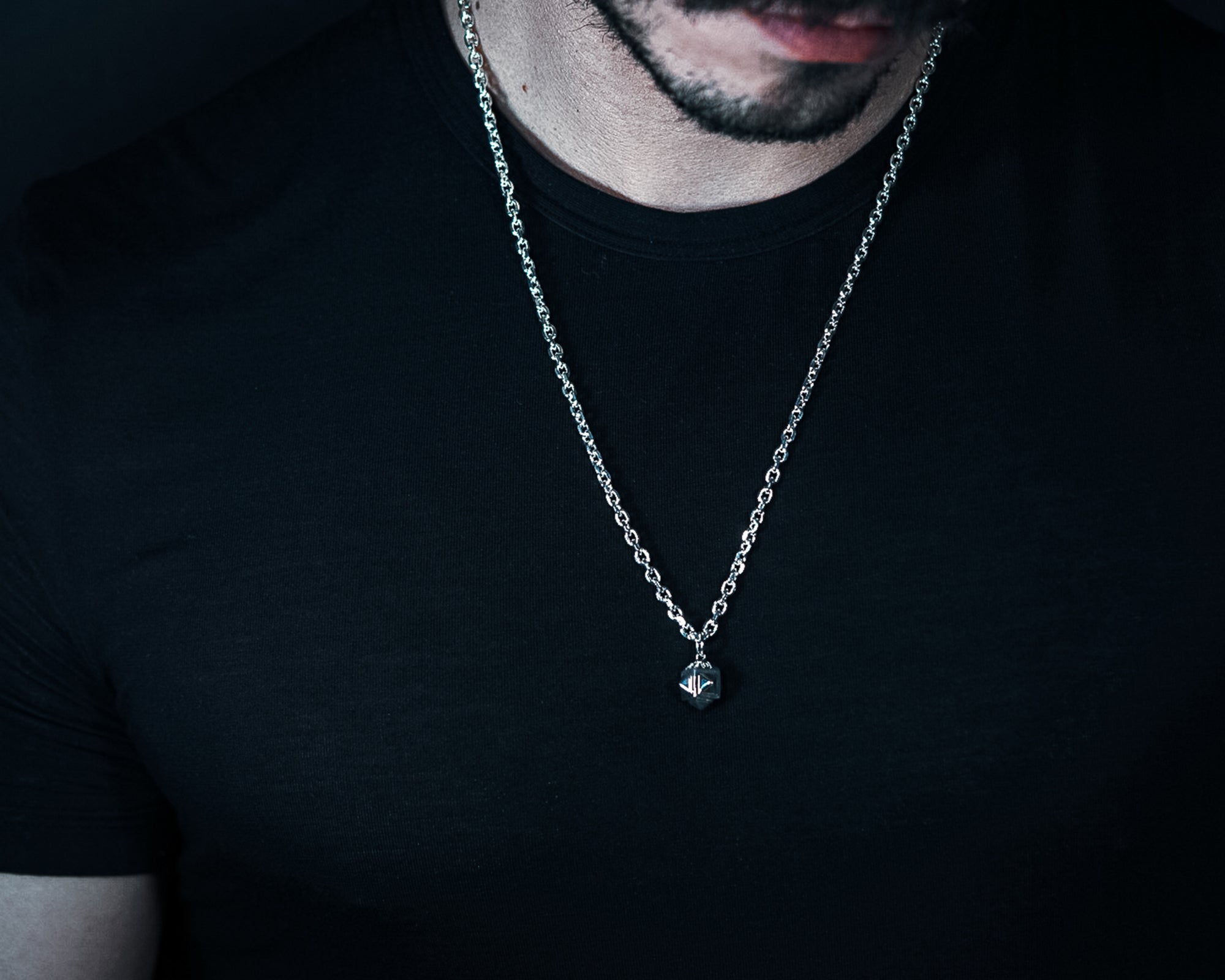Almo Necklace