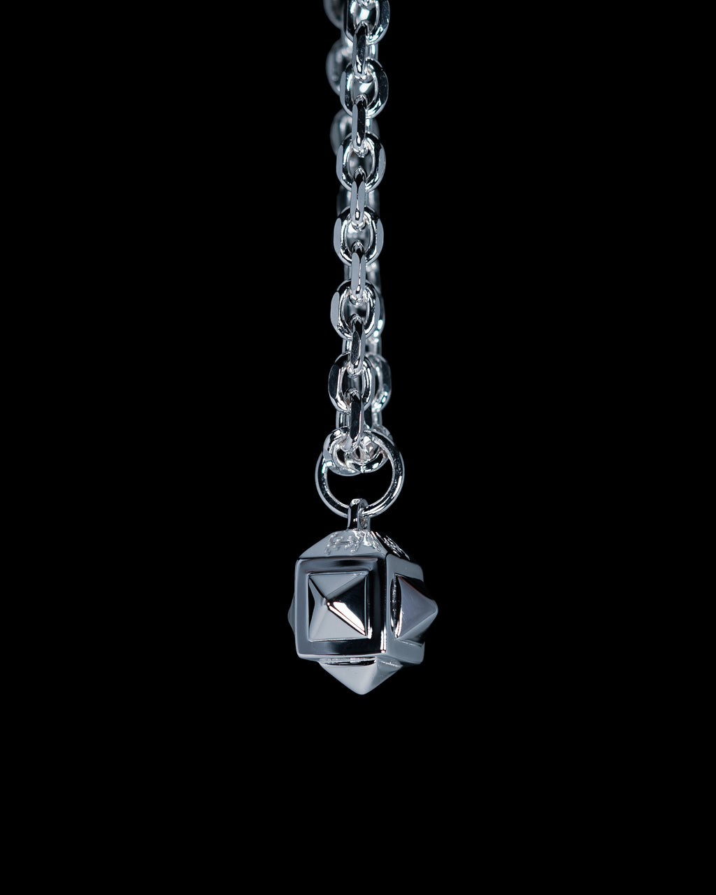 Almo Necklace
