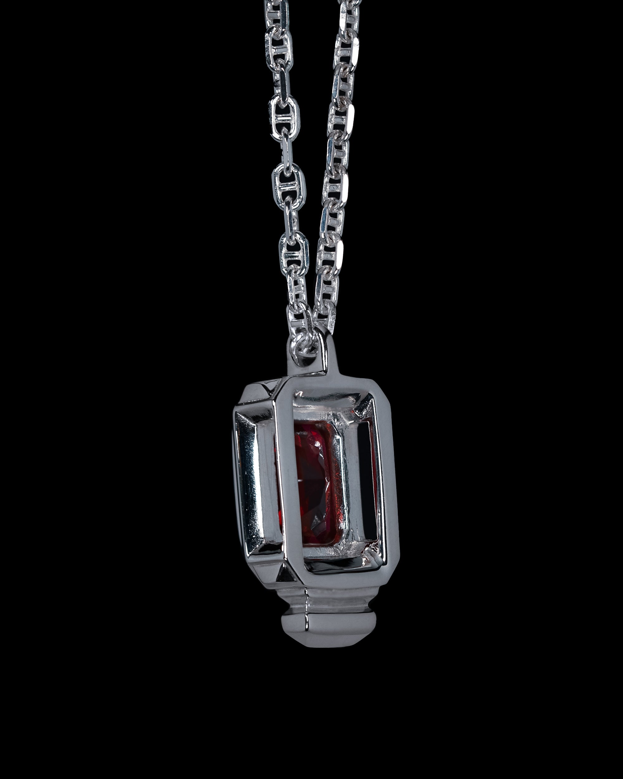 Escudo Necklace - Red