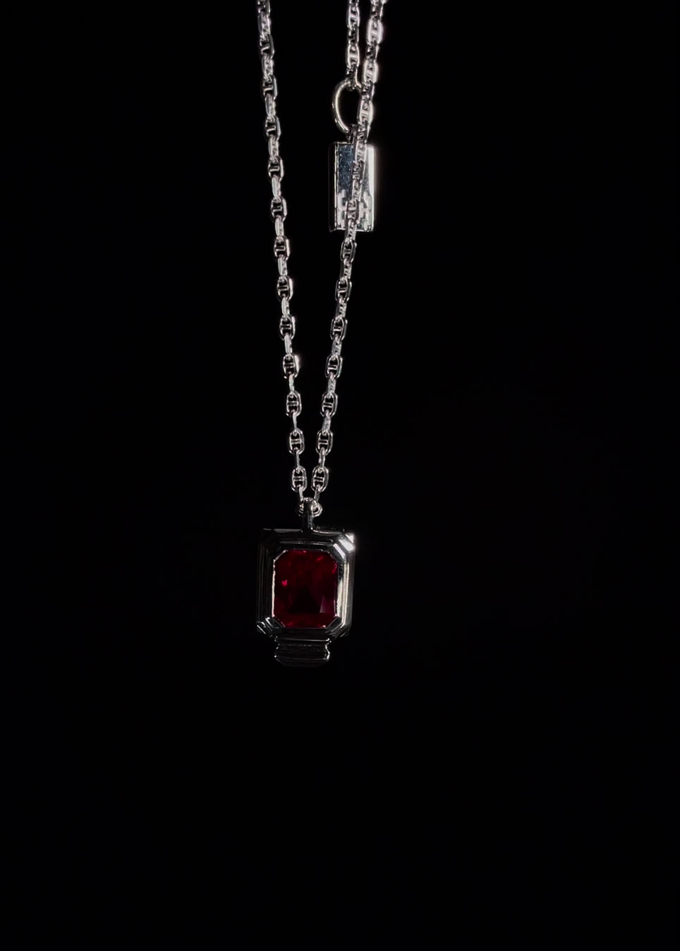 Escudo Necklace - Red